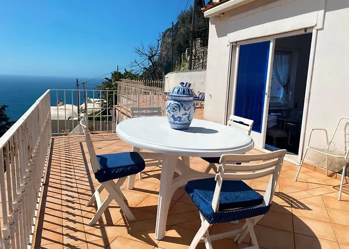 Regina Di - Vista Faraglioni Daire Capri