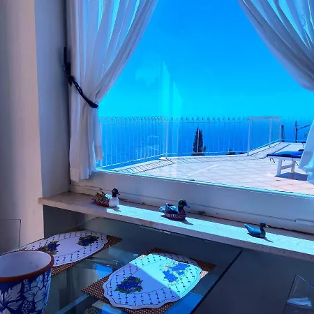 Apartamento Regina Di - Vista Faraglioni Capri