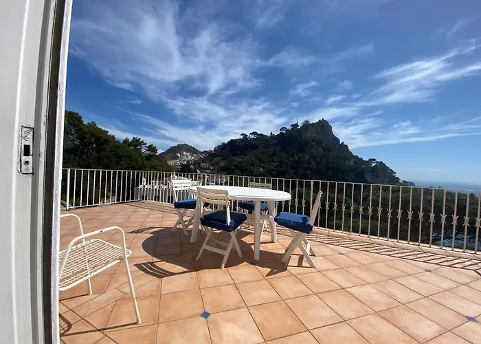 Regina Di - Vista Faraglioni *