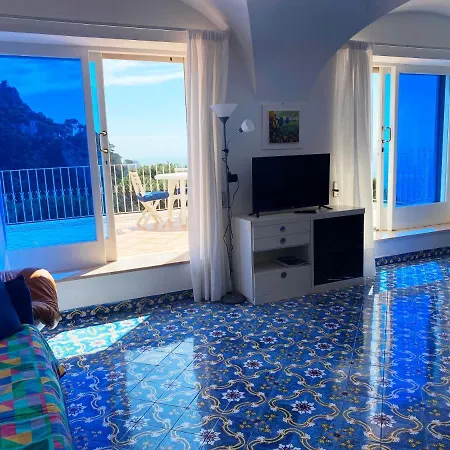 Regina Di - Vista Faraglioni * Capri